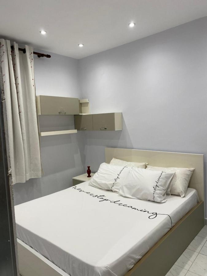 E&B Cosy Apartment ティラナ エクステリア 写真