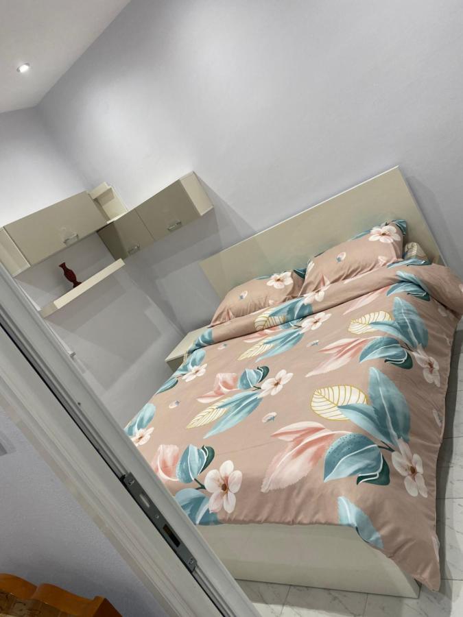 E&B Cosy Apartment ティラナ エクステリア 写真