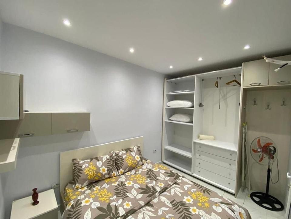 E&B Cosy Apartment ティラナ エクステリア 写真